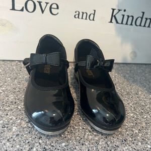NWOB-Balera Tap Shoe Size 11 (Balera runs 2 sizes smaller than street shoe size)